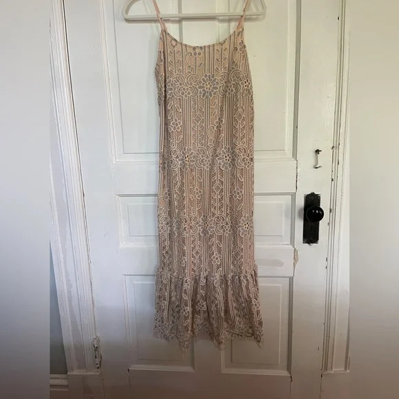 Eri & Ali strap dress. XS. Tan and silver lace overlay. Length: below knee